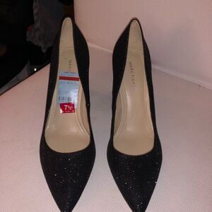 NWT Marc Fisher women’s 7.5 heels.